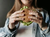 © -- EU-Parlament stimmt für Veggie-Burger-Verbot
