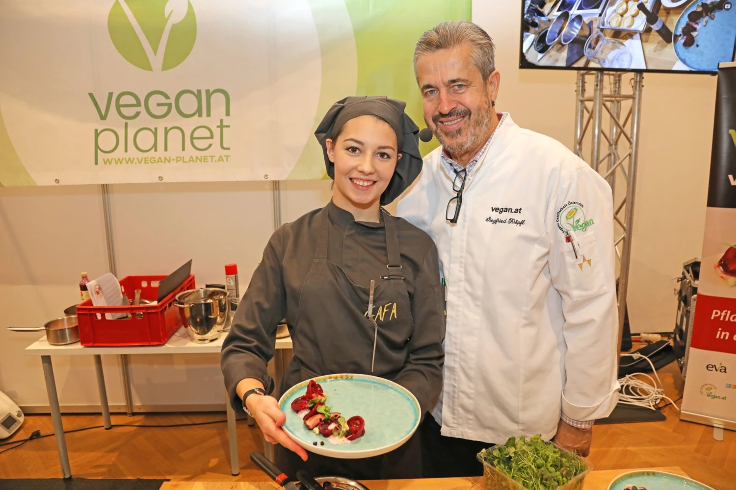 Gewinnerin Sarah Jahn mit Haubenkoch Siegfried Kröpfl