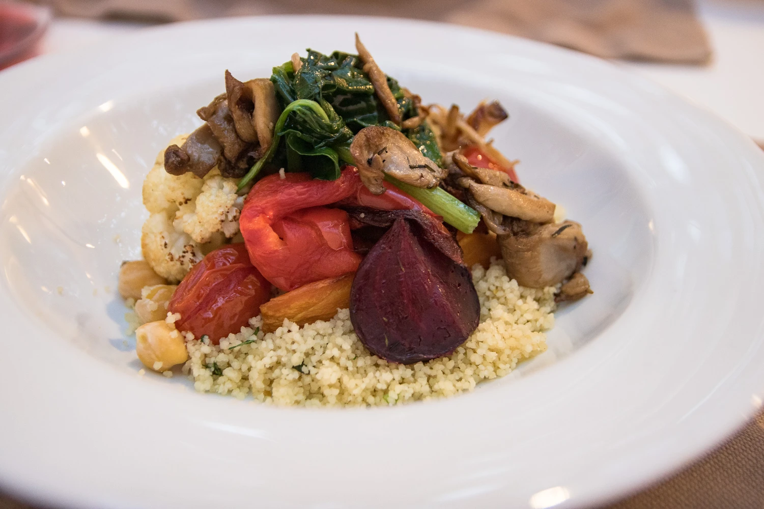 lachanika_se_kouskous_gemuese_auf_couscous.jpg