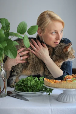 Köchin Lea und Katze Mookie