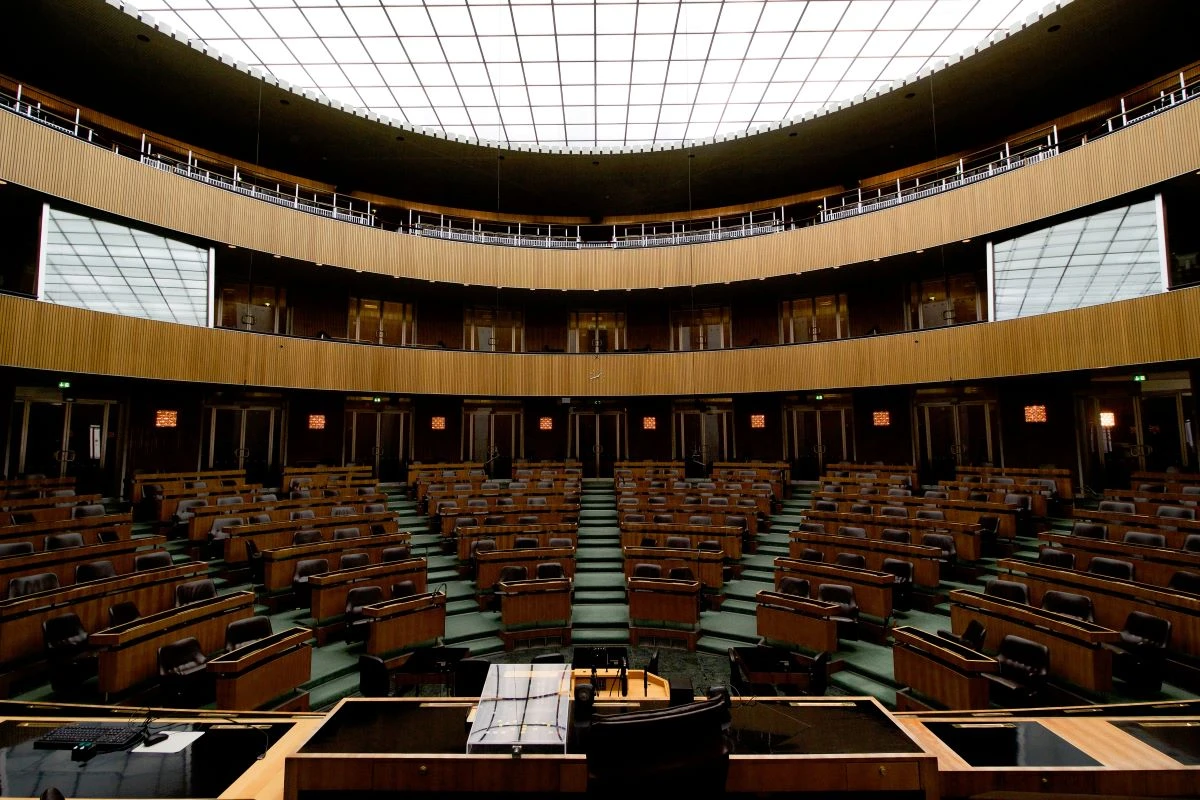 plenum_klein.jpg