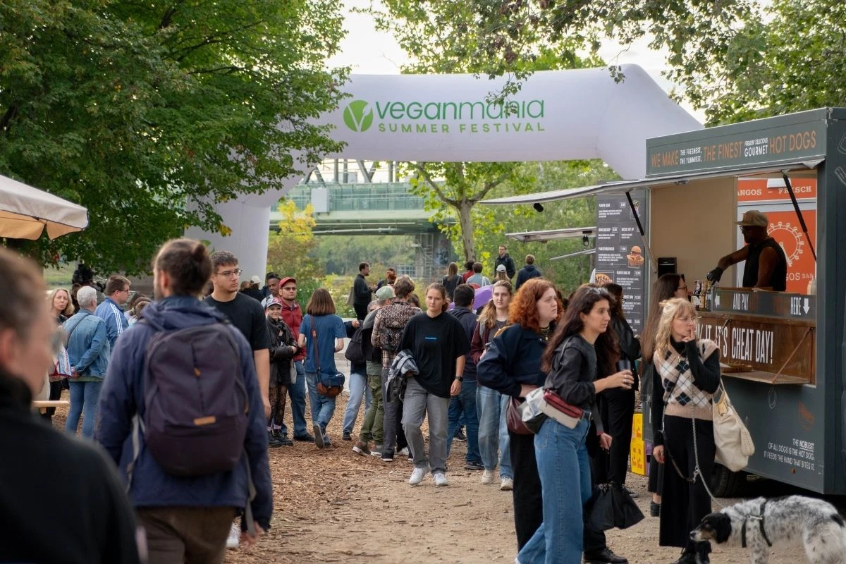 veganmania_donauinsel_torbogencsophia_mollay.jpg